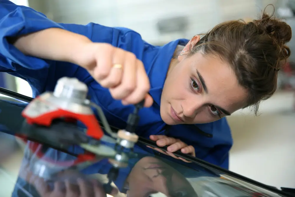 Read more about the article Affordable Auto Glass Repair Services in Garland: Quality You Can Trust